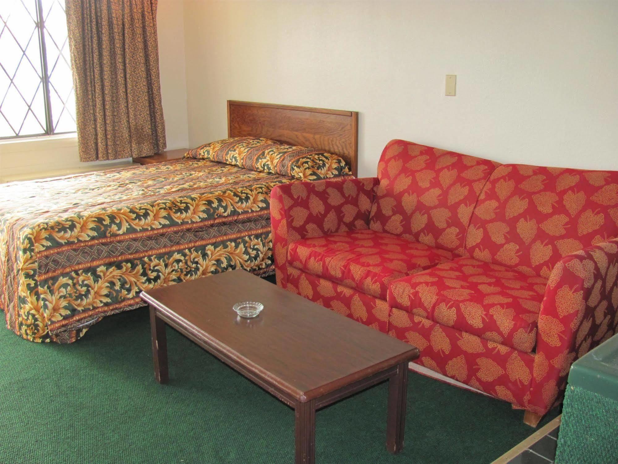 M Star Columbus North Motel Exterior foto